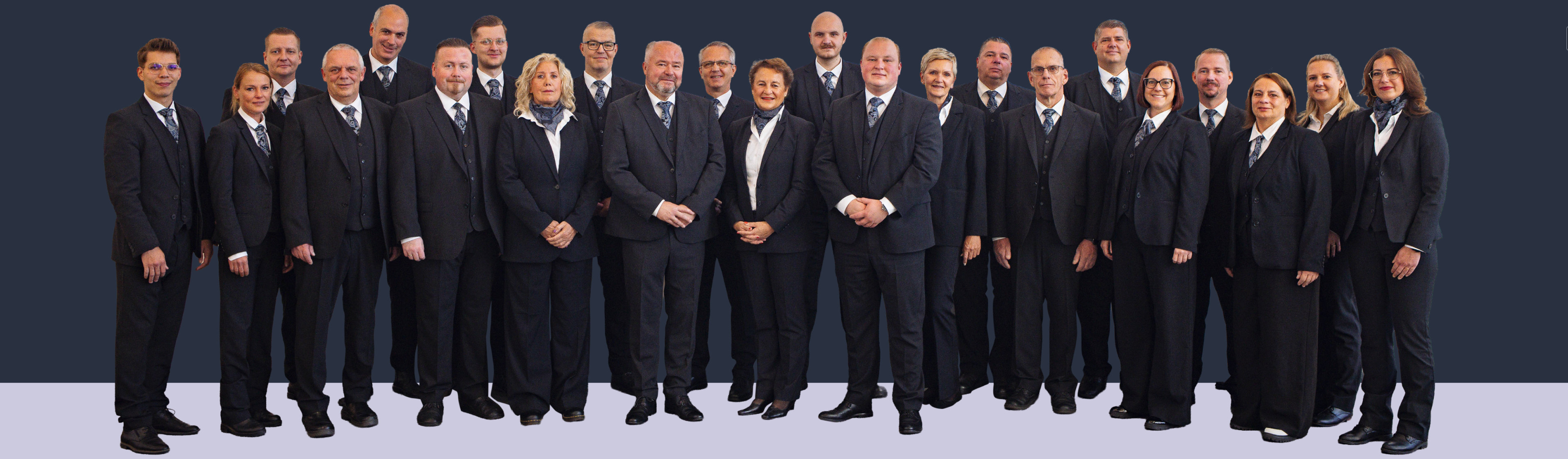 Hinter dem Namen Seemann & Söhne steht ein eingespieltes Team aus Hamburg, das hanseatische Tradition mit moderner Empathie verbindet und bereits in der vierten Generation als Familienunternehmen tätig ist